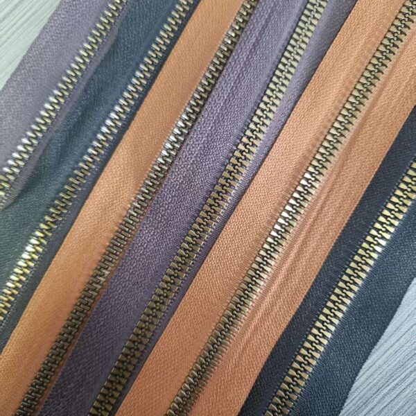 metallic plastic zipper polished 3# 5# 7# 8# 10# metallization film shoes bag handbags metal plastic teeth zipper