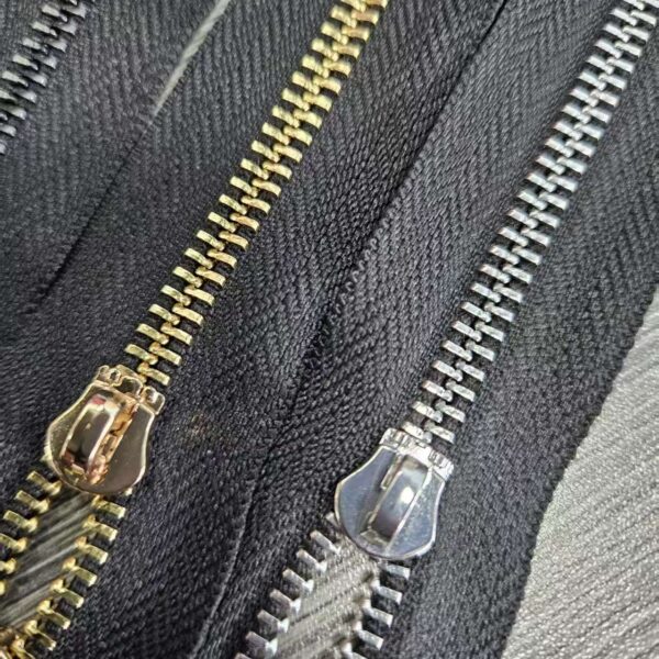 Factory Custom No. 5 Metal Zipper, Gold Tooth Brass Y Tooth Diy Thickened Cloth Edge Long Zipper leather lanyard bag strap handbag custom hardware accessories swivel clips trigger buckle metal snap hooks (复制)