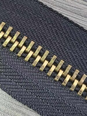Custom Long Chain Zipper Roll for Garment Jacket Endless Continuous Metal Aluminum Copper Brass Teeth Zipper for Luggage Bags