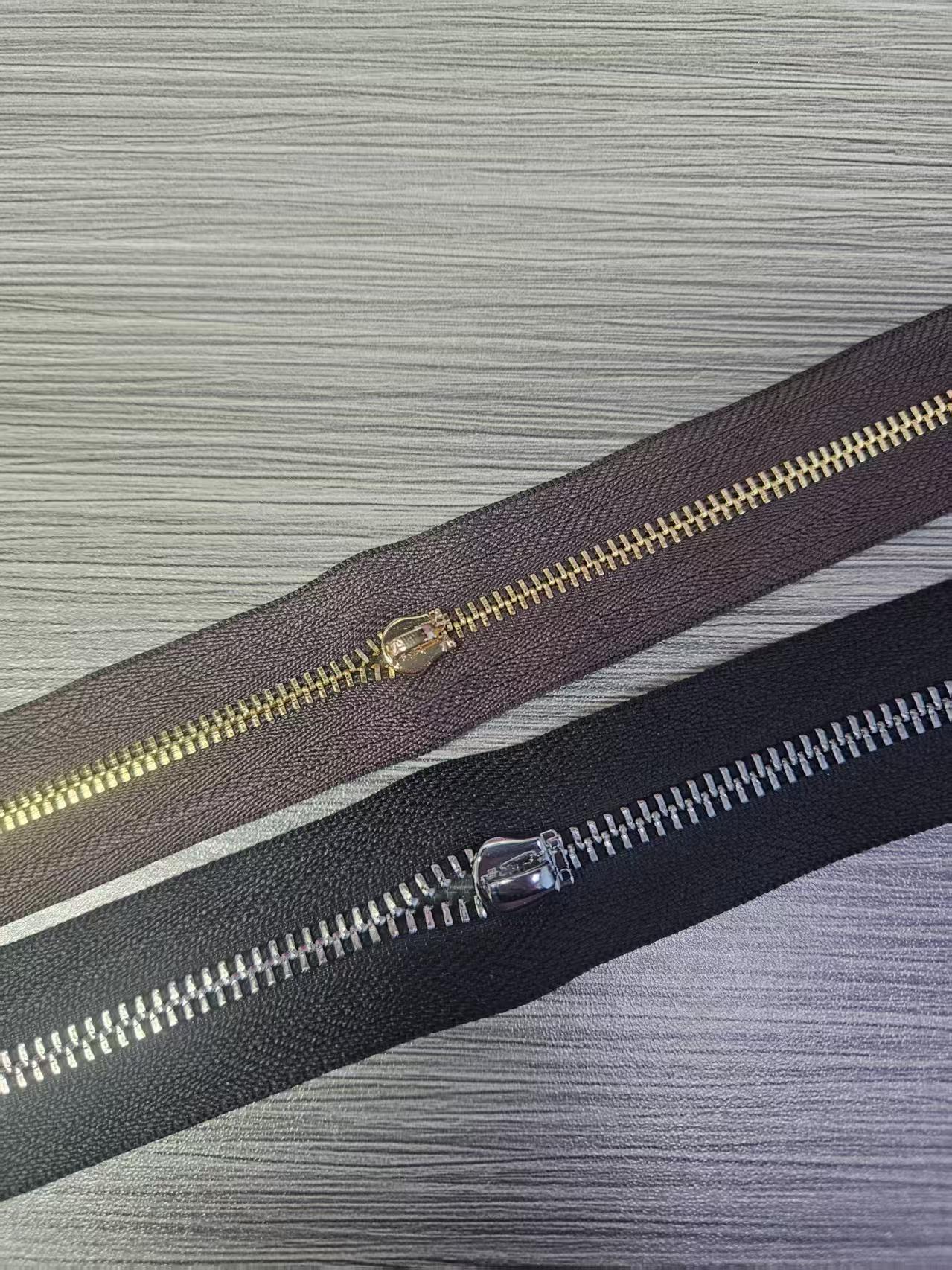 custom long chain zipper roll for garment jacket endless continuous metal aluminum copper brass teeth zipper for luggage bags (复制) custom long chain zipper roll for garment jacket endless continuous metal aluminum copper brass teeth zipper for luggage bags (复制)