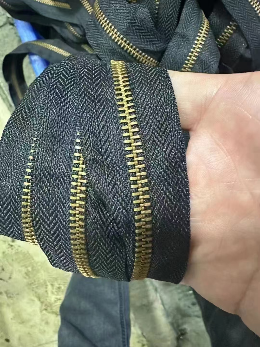 best selling products in china garment zip bags gold metal customized brass metal zipper (复制) best selling products in china garment zip bags gold metal customized brass metal zipper (复制)