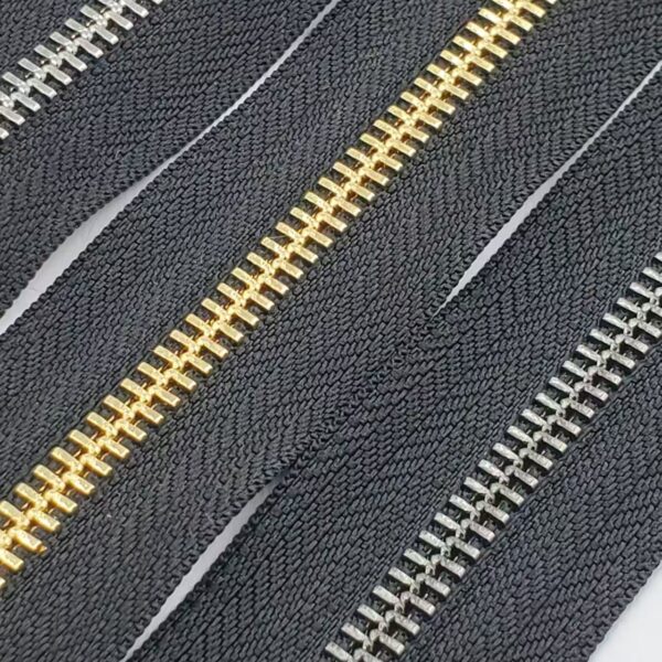 Low Price M5# 5.5Kg /100 Meter/ Rolls Long Chain Aluminum Metal Zipper ForJeans Bag Clothing Garment Raw Black Wholesale Zipper 5# 8# fermeture eclaire aluminium y teeth giant metal long chain metal zippe