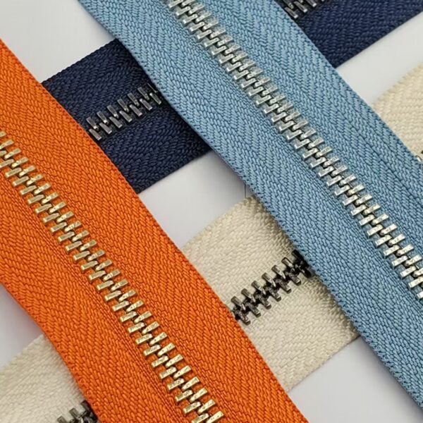 Aluminum Zipper Yards Meter Brass and Aluminum and Anti Brass Zipper Long Chain Aluminum Teeth Metal Zipper Long Chain Roll low price m5# 5.5kg /100 meter/ rolls long chain aluminum metal zipper forjeans bag clothing garment raw black wholesale zipper (复制)