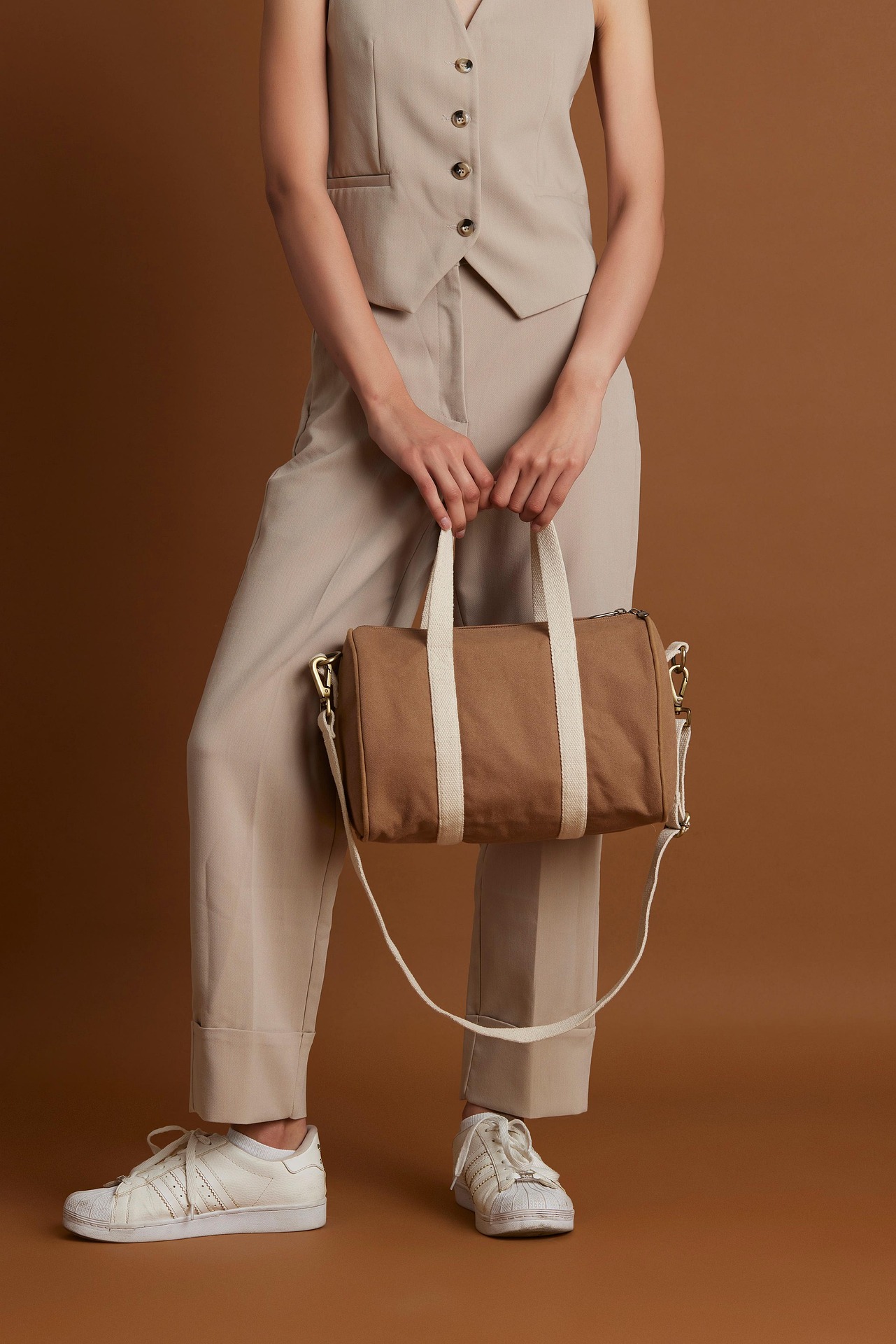 About Us handbag 8988650 1920