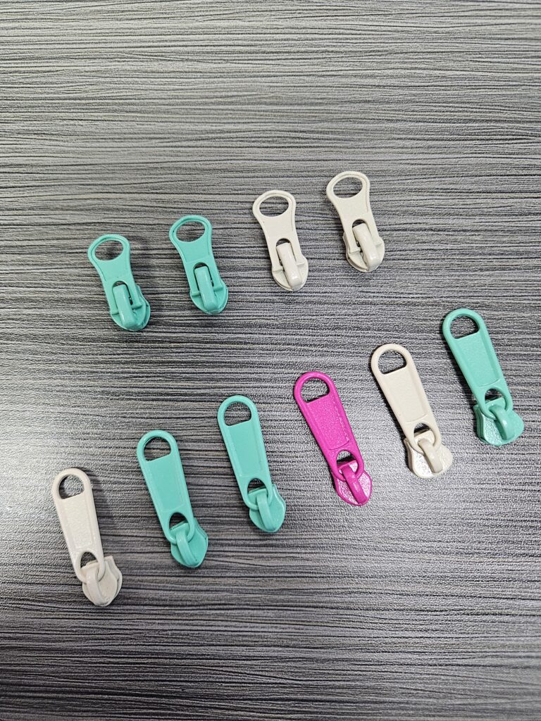 Home custom logo embossed soft pvc silicone zipper sliders zinc alloy plated zipper pulls (复制)