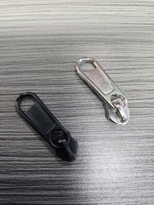 Luxury Zipper Pullers Handbag Designer Zipper Pulls High Quality Puller Zipper Slider Gold Custom Logo Metal Zip Puller for Bag