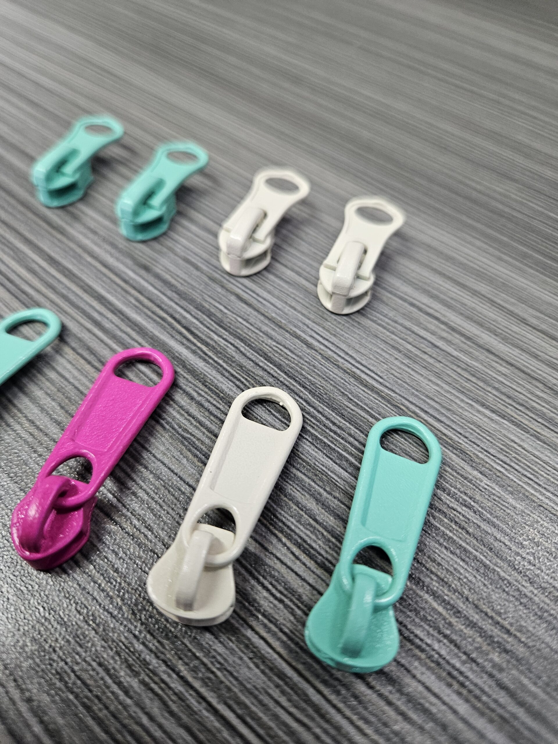 colored zinc alloy zipper pull cover artifact pull lock head universal quilt special zipper accessories colored zinc alloy zipper pull cover artifact pull lock head universal quilt special zipper accessories