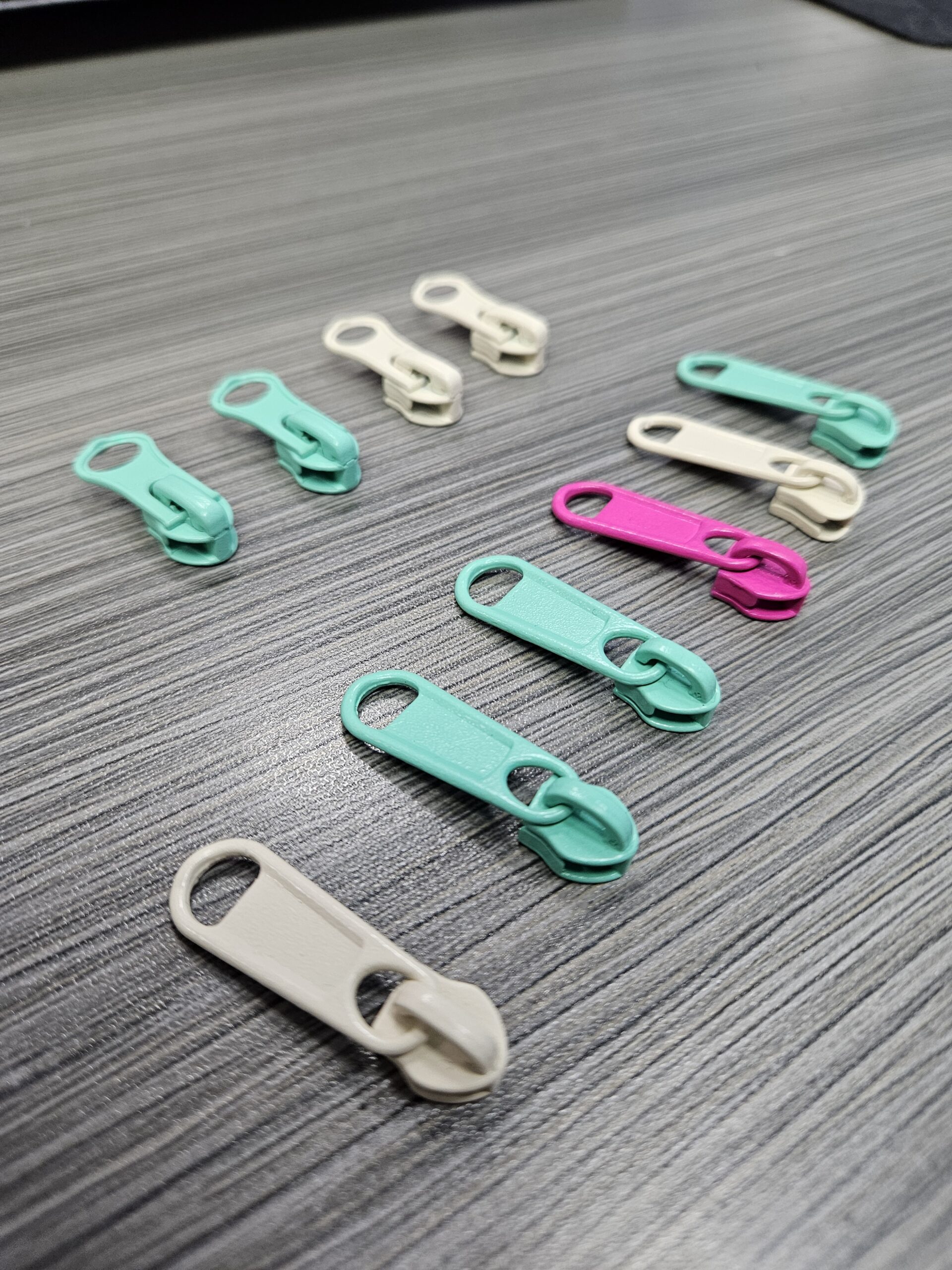 colored zinc alloy zipper pull cover artifact pull lock head universal quilt special zipper accessories colored zinc alloy zipper pull cover artifact pull lock head universal quilt special zipper accessories