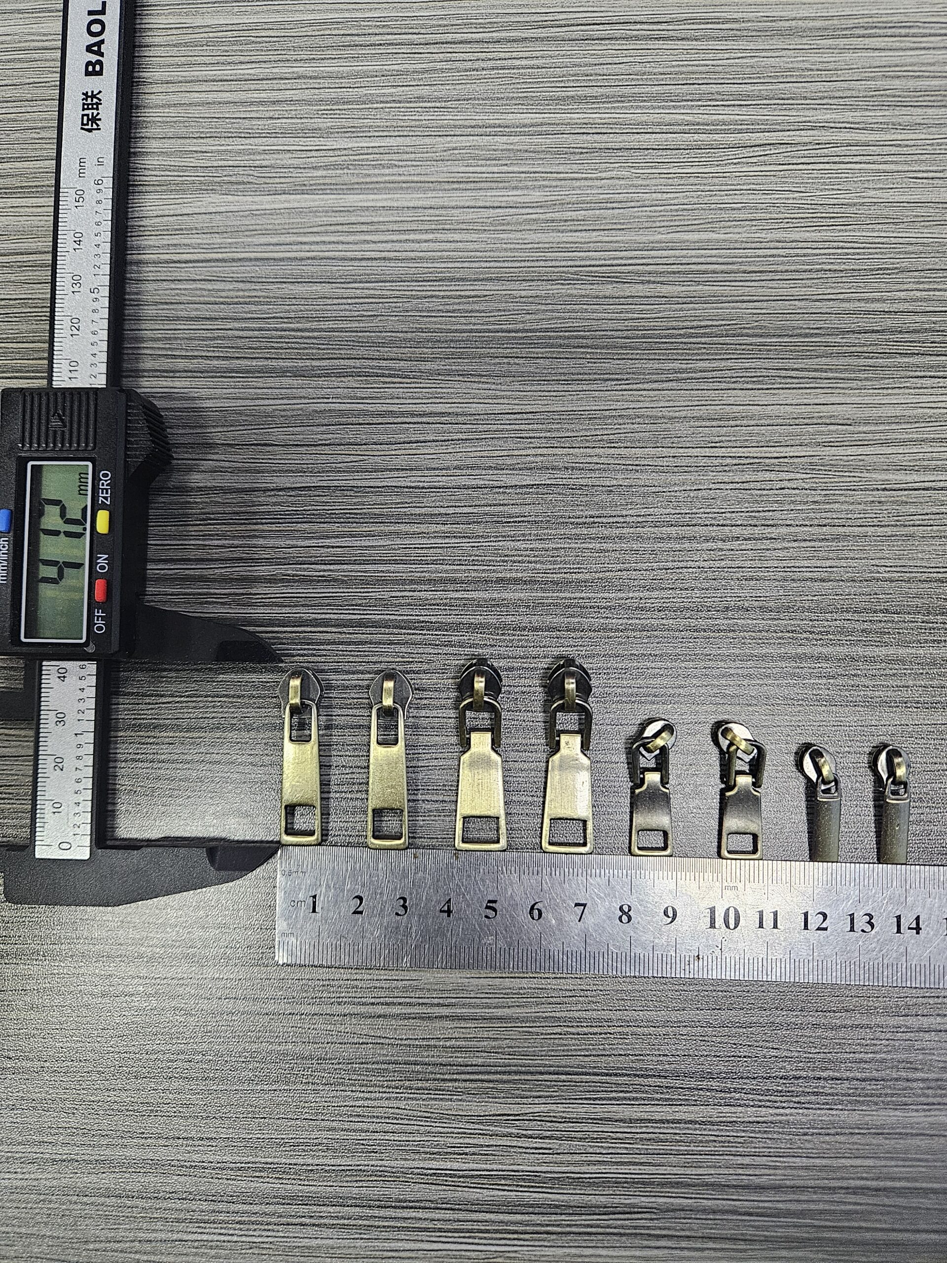 custom made clothing metal zipper slider tape antique brass jacket zipper puller zinc alloy nylon head for handbags logo blanks custom made clothing metal zipper slider tape antique brass jacket zipper puller zinc alloy nylon head for handbags logo blanks