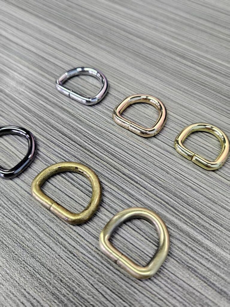 metal d rings buckle welded iron color hardware for handbags bag accessories with metal logo tag (复制)