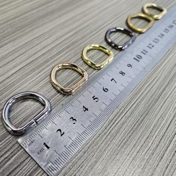 metal d rings buckle welded iron color hardware for handbags bag accessories with metal logo tag (复制)