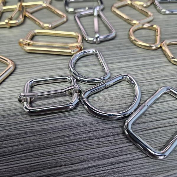 Factory Wholesale Iron Metal Adjustable Buckle Ring Durable square Ring Metal D Ring for Hardware Accessories factory custom size stainless steel silver ring for bag dog collars welded seamless d ring (复制)