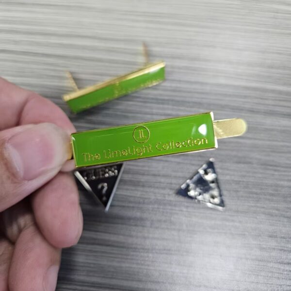 High Quality Clothing Customized Brand logo Engraved Plate Tag Custom Metal Labels for Garment high quality clothing customized brand logo engraved plate tag custom metal labels for garment