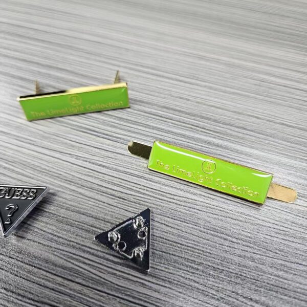 High Quality Clothing Customized Brand logo Engraved Plate Tag Custom Metal Labels for Garment high quality clothing customized brand logo engraved plate tag custom metal labels for garment