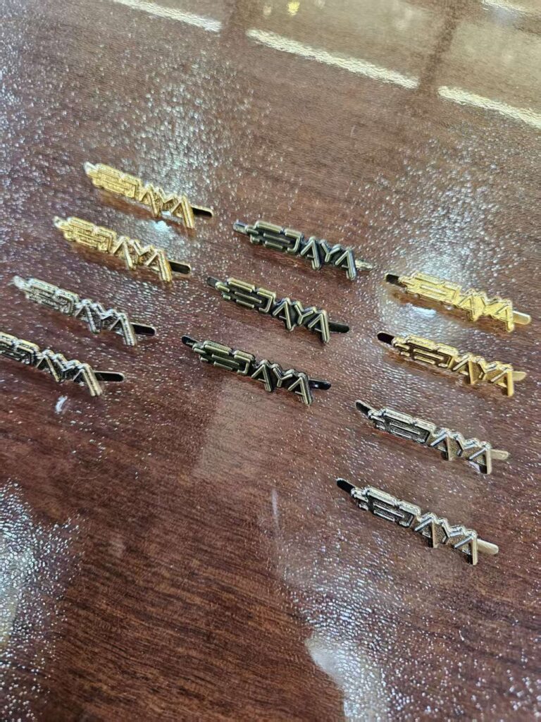 engraved brand logo metal plate for clothing customized english letter hanging chain metal label private brand logo (复制)