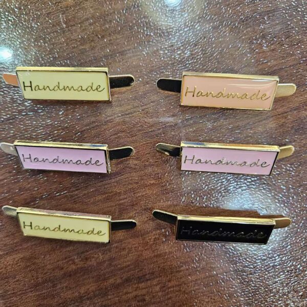 Custom logo hang Tag With Soft Enamel Small Metal Brand Engraved Jewelry Charm Pendant embossed logo custom metal fastener for garments brand gold custom tags metal clothing (复制)