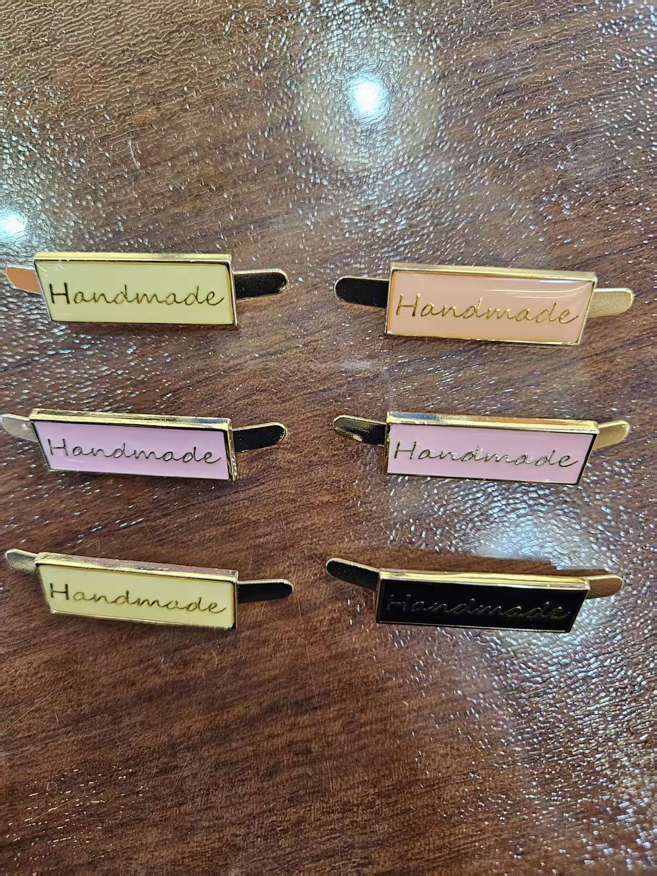 embossed logo custom metal fastener for garments brand gold custom tags metal clothing (复制) embossed logo custom metal fastener for garments brand gold custom tags metal clothing (复制)