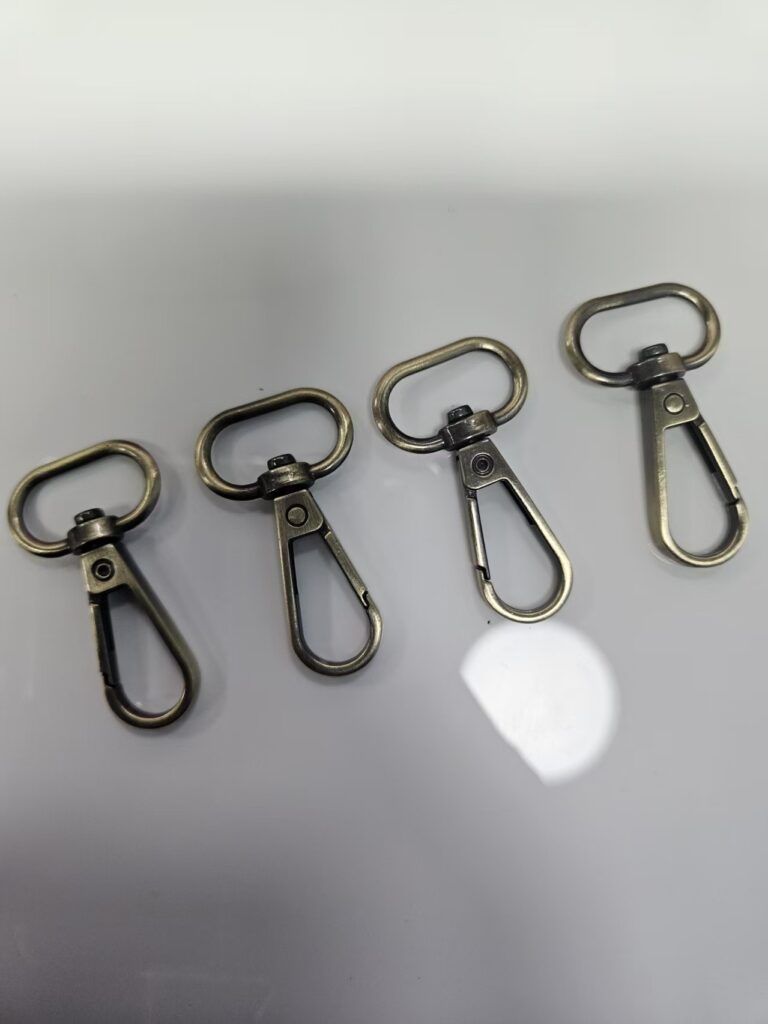 Bag Parts Hardware in Stock Dog Leash Snap Hook Wholesale  Swivel Snap Hooks Custom Metal  Dog Hook for Handbags handbag hardware buckle hook snap swivel 10mm metal bag swivel snap hook snap hook for purse bags (复制)