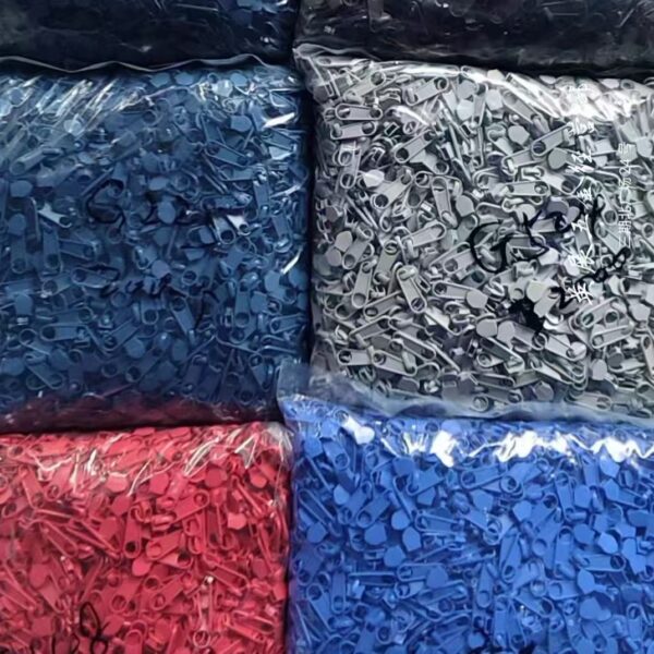 wholesale custom zipper puller multi color shape nylon plastic zipper slider head for garment kids' clothing bag accessories (复制)