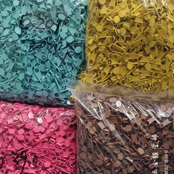 wholesale custom zipper puller multi color shape nylon plastic zipper slider head for garment kids' clothing bag accessories (复制)