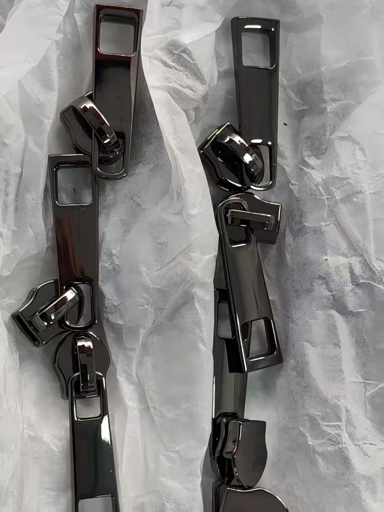 manufacturer wholesale price custom logo 3# 5 # 7# zipper puller head multiple styles metal zipper slider for clothing bag manufacturer wholesale price custom logo 3# 5 # 7# zipper puller head multiple styles metal zipper slider for clothing bag