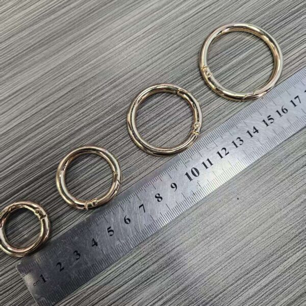 mini zinc alloy snap hook | lightweight clip for diy crafts & wallet | brushed finish (复制)