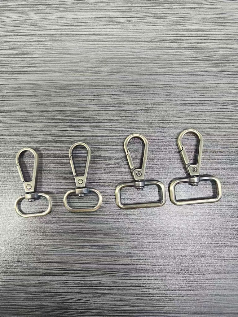 metal snap hook for strapping | zinc plated for crowd barrier & tools | quick release