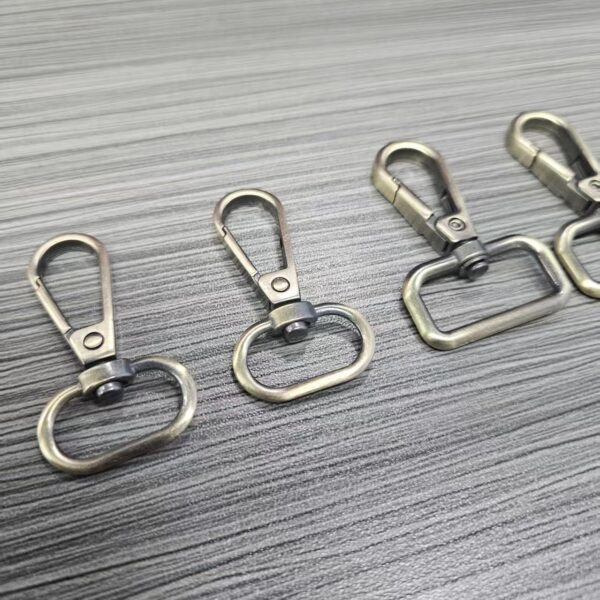 metal snap hook for strapping | zinc plated for crowd barrier & tools | quick release