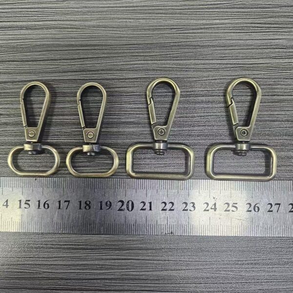 metal snap hook for strapping | zinc plated for crowd barrier & tools | quick release