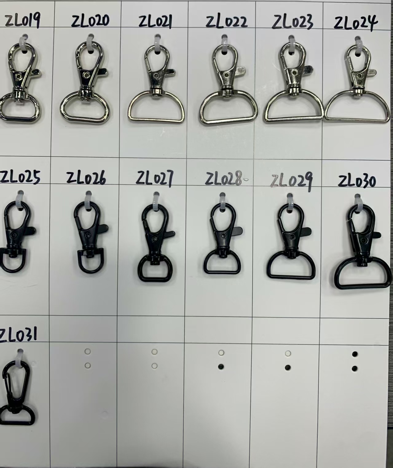 zinc alloy snap hook with lock | gold plated for violin case straps & music accessory | mini size 15mm zinc alloy snap hook with lock | gold plated for violin case straps & music accessory | mini size 15mm