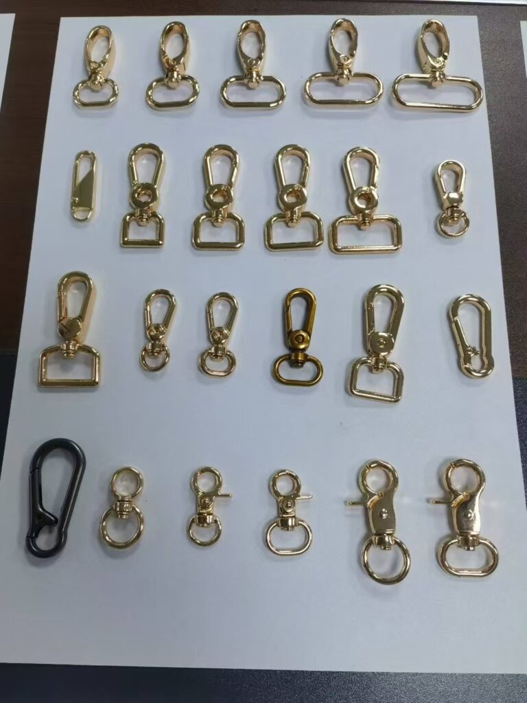 Zinc Alloy Snap Hook for Pet Cage Doors | Nickel Plated with Anti-Rust Coating | Easy-to-Operate Trigger zinc alloy snap hook for pet cage doors | nickel plated with anti rust coating | easy to operate trigger