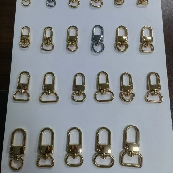 Zinc Alloy Snap Hook for Pet Cage Doors | Nickel Plated with Anti-Rust Coating | Easy-to-Operate Trigger zinc alloy snap hook for pet cage doors | nickel plated with anti rust coating | easy to operate trigger