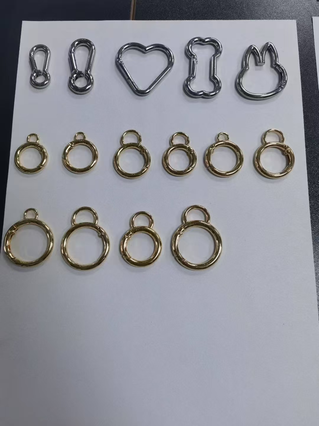 zinc alloy snap hook for pet cage doors | nickel plated with anti rust coating | easy to operate trigger zinc alloy snap hook for pet cage doors | nickel plated with anti rust coating | easy to operate trigger