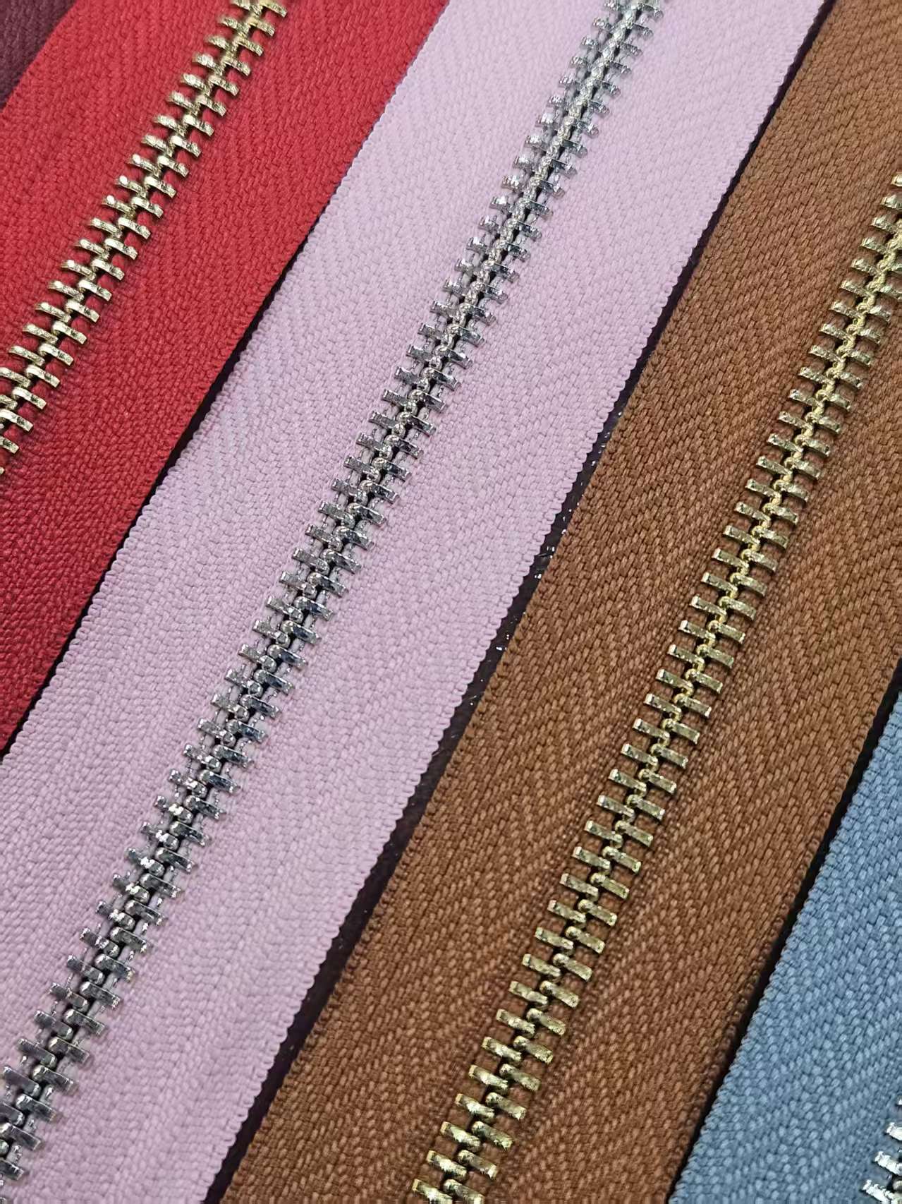 #5 gold plated brass zipper | smooth glide for handbags & luggage | heavy duty brass teeth (复制) #5 gold plated brass zipper | smooth glide for handbags & luggage | heavy duty brass teeth (复制)