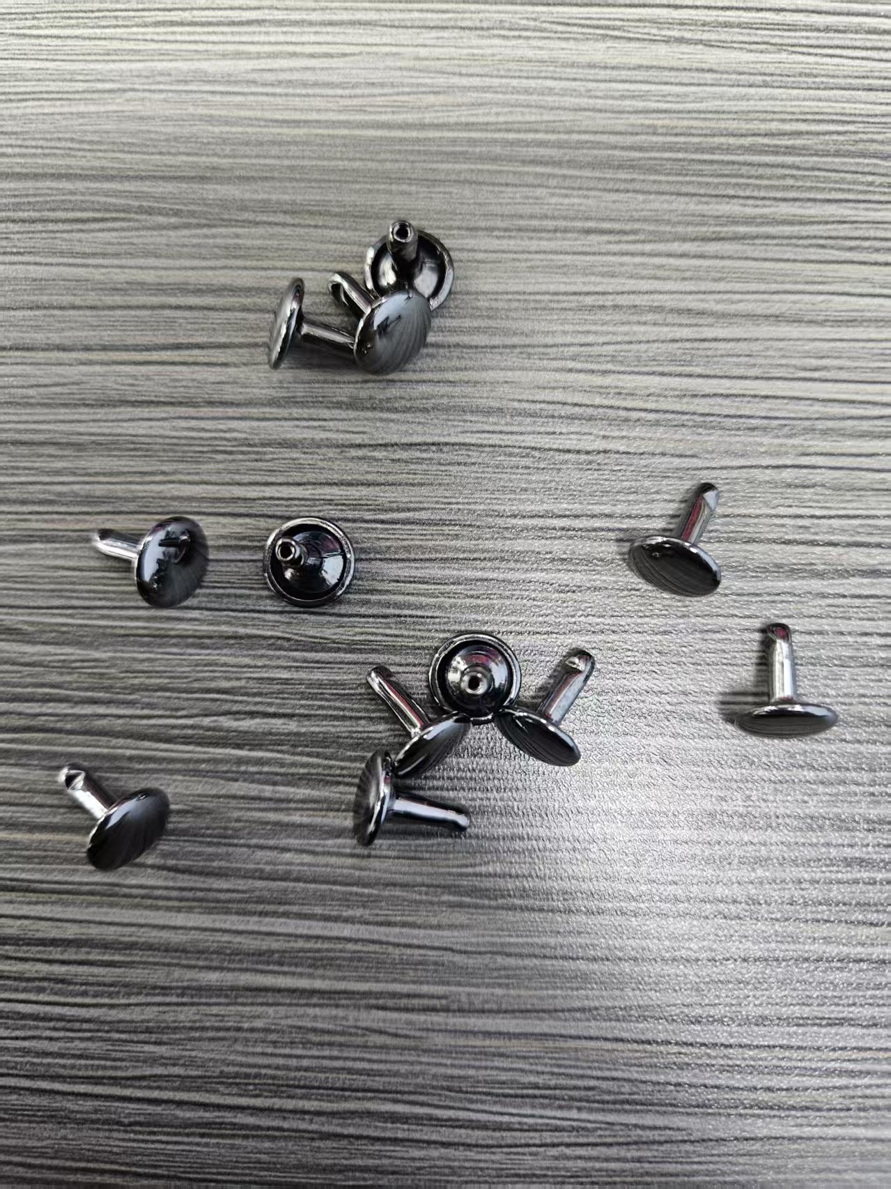 bulk metal rivets for bag factories (复制) bulk metal rivets for bag factories (复制)