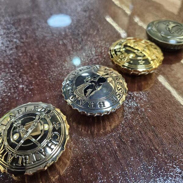 custom logo metal wine bottle cap fittings