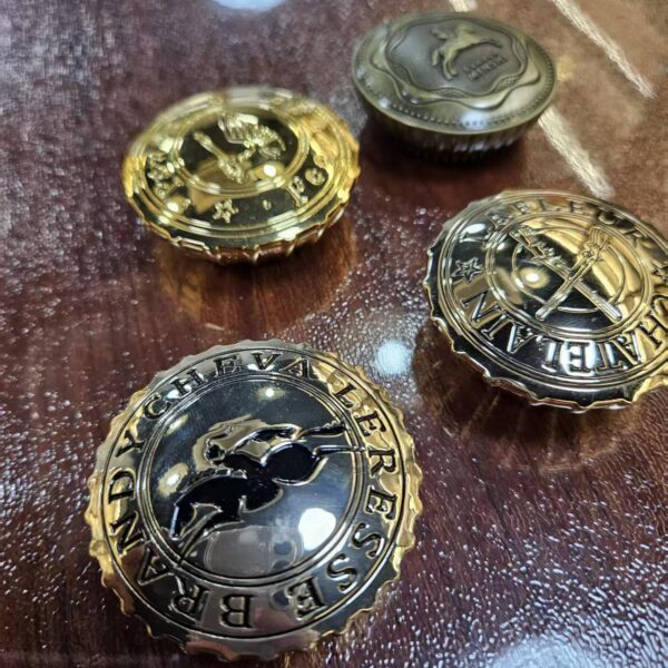 custom logo metal wine bottle cap fittings