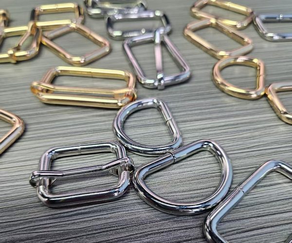 wholesale price spring snap hooks with keychain rings metal lobster claw clasps diy alloy connector accessories for bags keys wholesale price spring snap hooks with keychain rings metal lobster claw clasps diy alloy connector accessories for bags keys